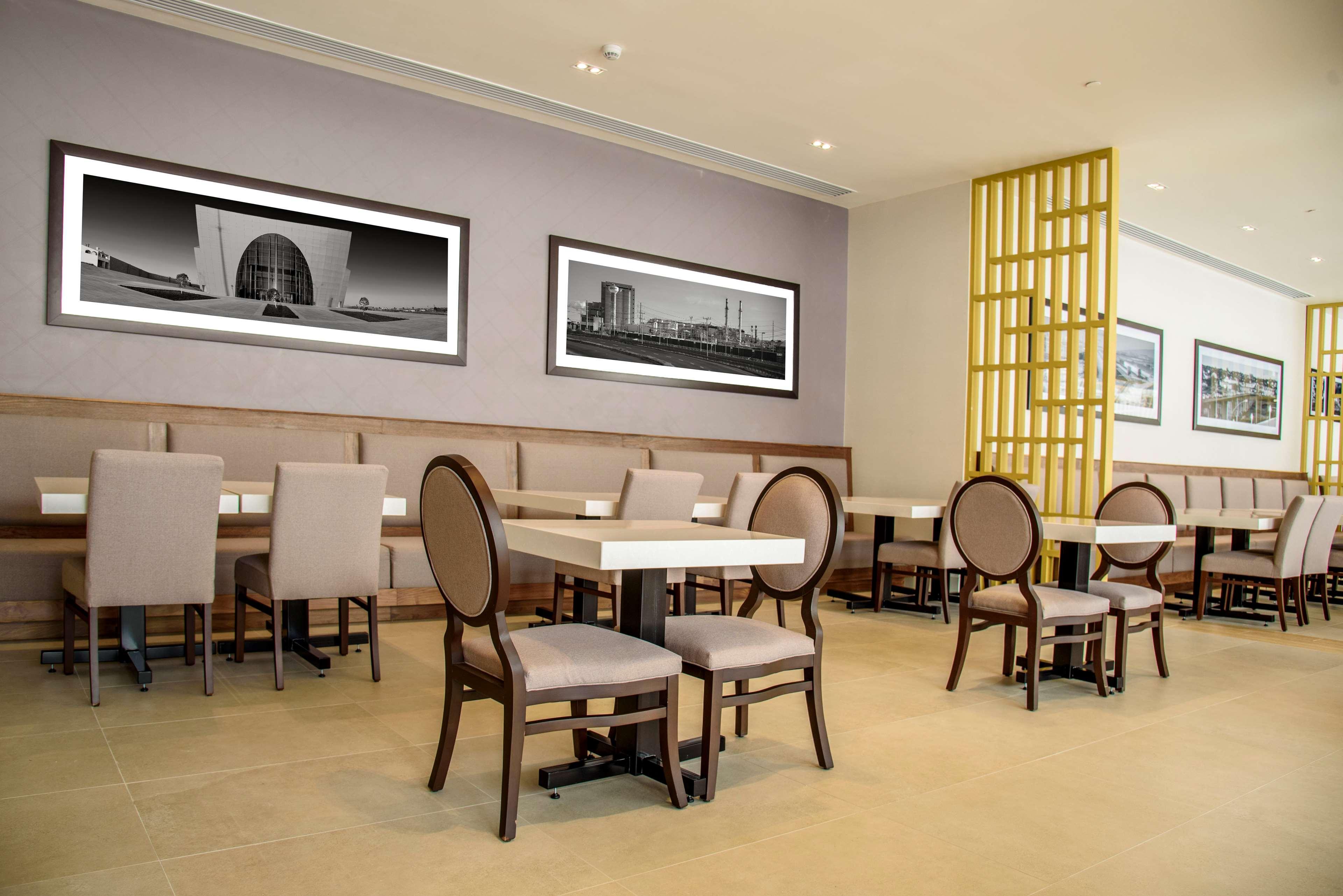 Hampton Inn Piedras Negras Eksteriør bilde