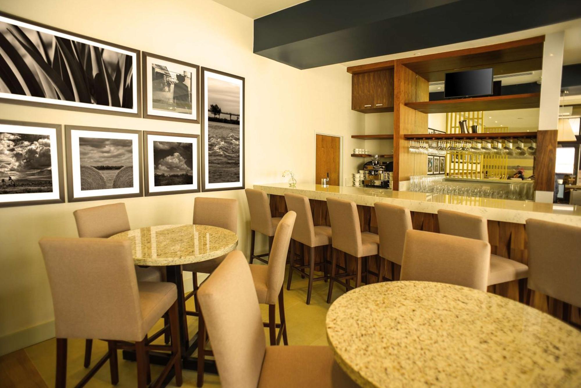 Hampton Inn Piedras Negras Eksteriør bilde